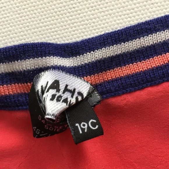 Chanel authentic Print red multicolor silk scarf - Picture 9 of 14